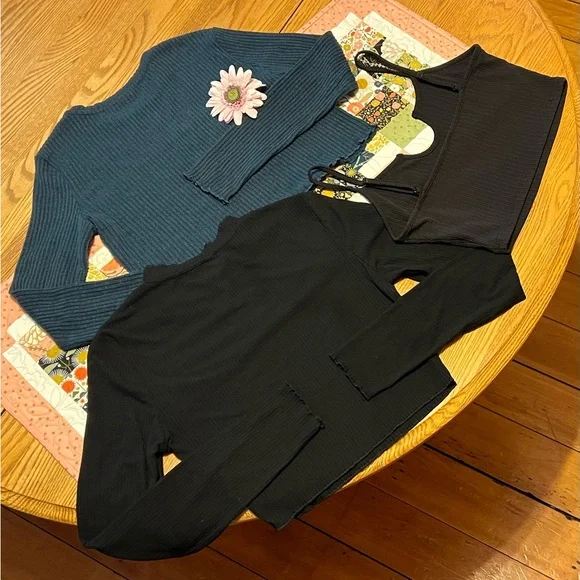 Lot (3)  SHEIN Ribbed Crop Tops - Large - Picture 2 of 13